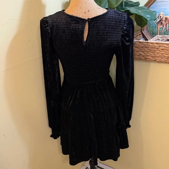 NWT Baltic Born Kele Crushed Velvet Mini Dress black medium - Picture 3 of 6